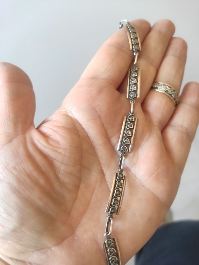 Pulsera de plata, hace conjunto con alianza