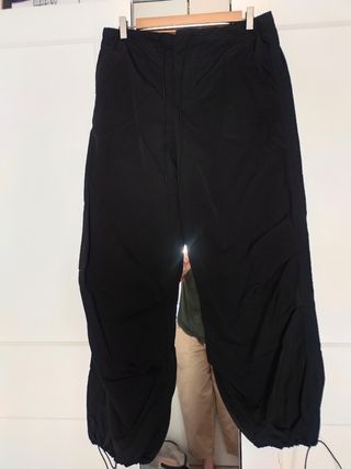 Pantalón parachute de Zara mujer
