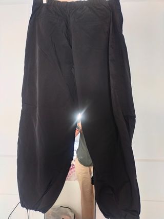 Pantalón parachute de Zara mujer