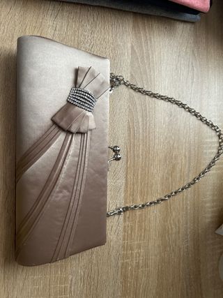 Bolso Clutch Dorado de raso