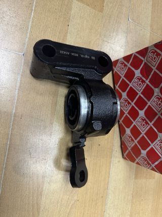31126772235 soporte brazo delantero izq Mini