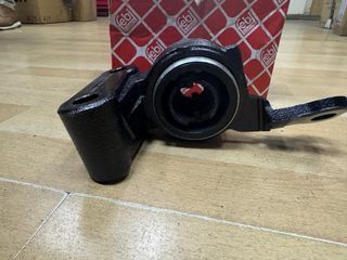 31126772235 soporte brazo delantero izq Mini