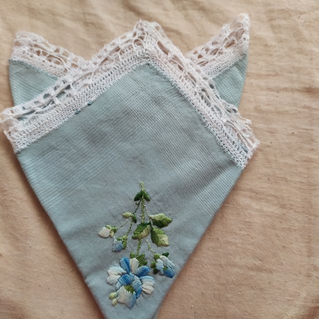 Pañuelos bordados antiguos