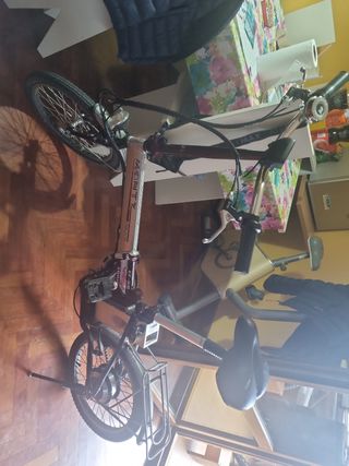 Bicicleta plegable eléctrica 