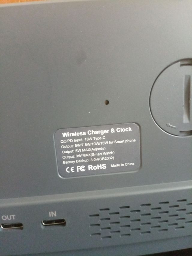 Reloj Cargador Inalámbrico 4 en 1