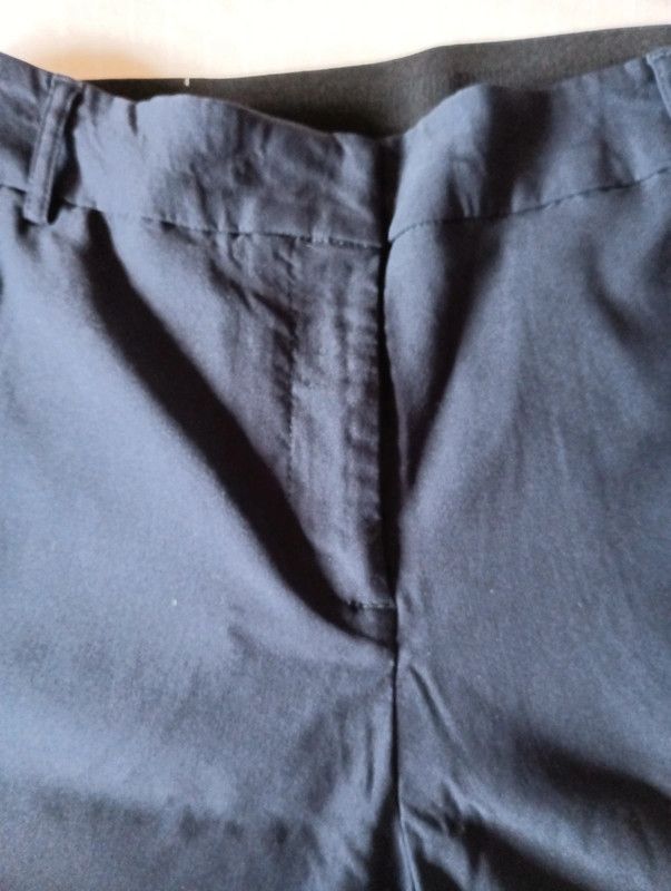 Pantalón tobillero talla 40