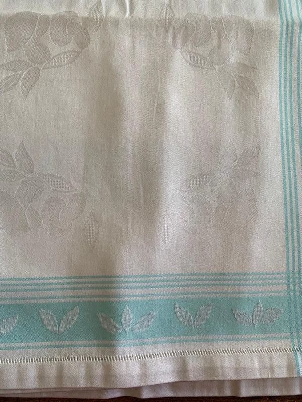 Tovaglia rettangolare bianca e verde acqua