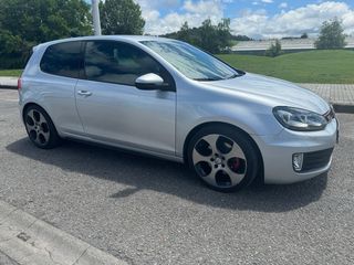 VOLKSWAGEN GOLF VI 2.0 TSI GTI