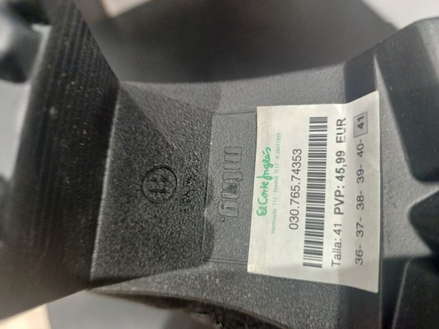 Botas mustang con etiqueta