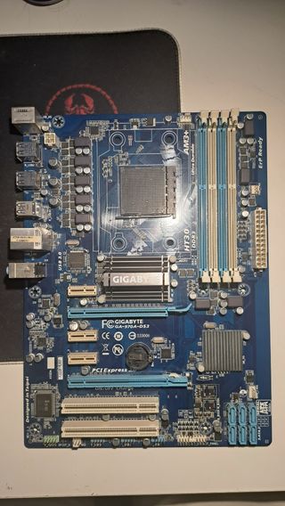 (PARA REPARAR) GA-970A-DS3 PLACA BASE