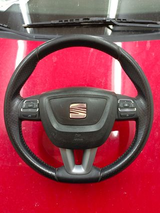 Volante León 2