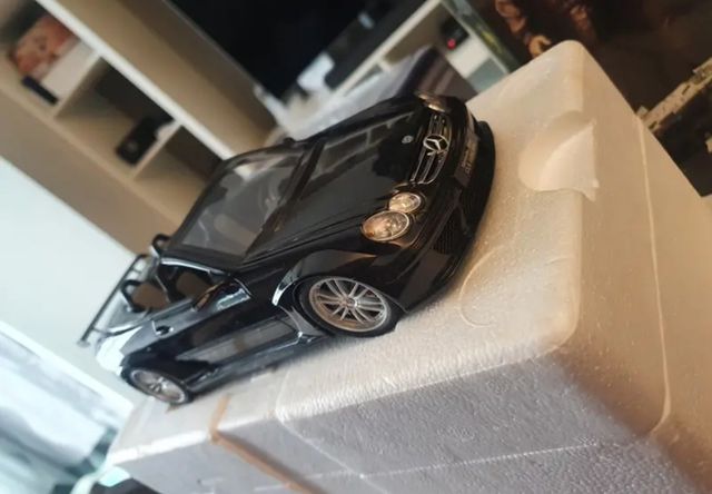 Mercedes dtm amg cabriolet 1/18 kyosho