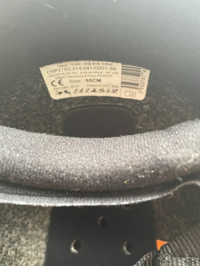 Casco y botas de hipica