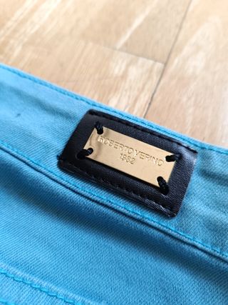 Pantalones celeste Roberto verino