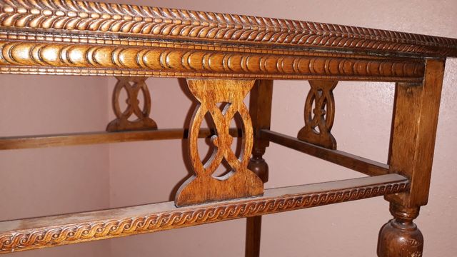 Mesita estilo Art deco. Precio no negociable