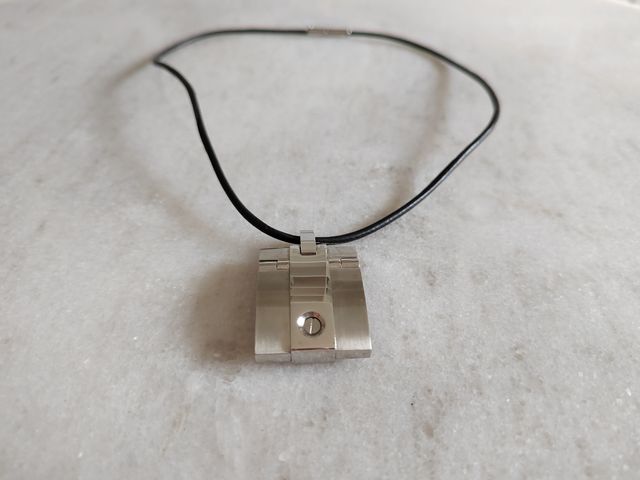 Colgante Lotus hombre
