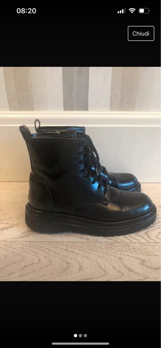 Anfibio nero Interno 1