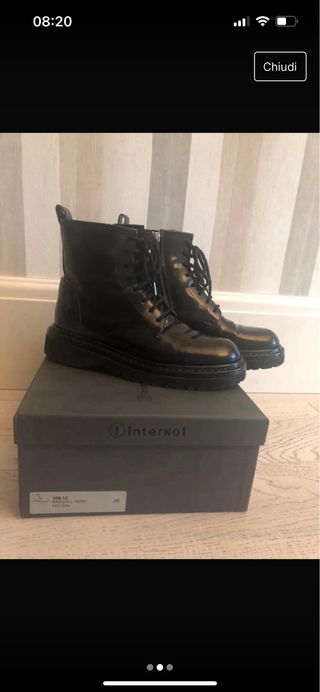 Anfibio nero Interno 1