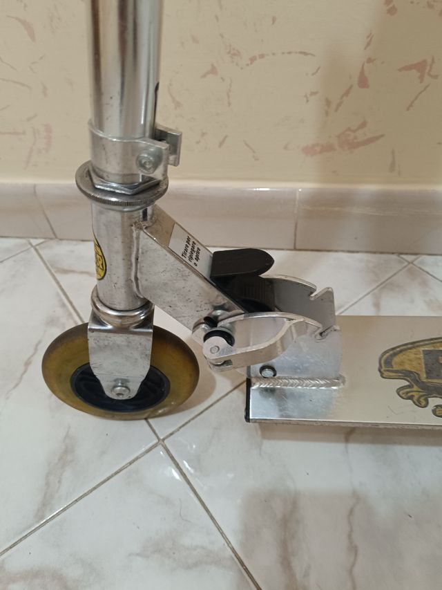 Monopattino per ragazzi Reptor