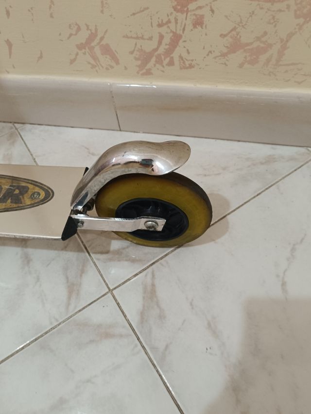 Monopattino per ragazzi Reptor