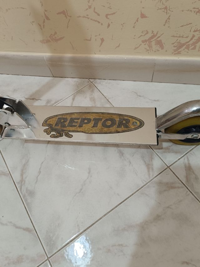 Monopattino per ragazzi Reptor