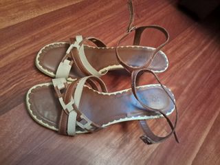 Sandalias tacon bajo