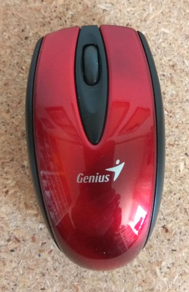 RATON INALAMBRICO GENIUS MINI NUEVO CON 2 CARCASAS