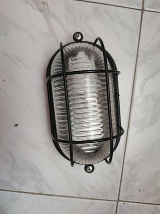 Lampara foco de trastero circular ovalada
