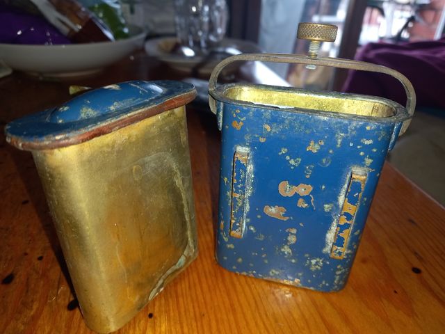 Caja metálica antigua impermeable,Extraña