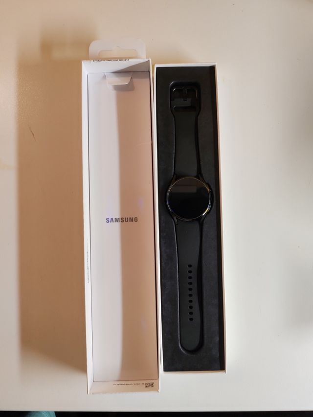 Samaung Galaxy Watch 4