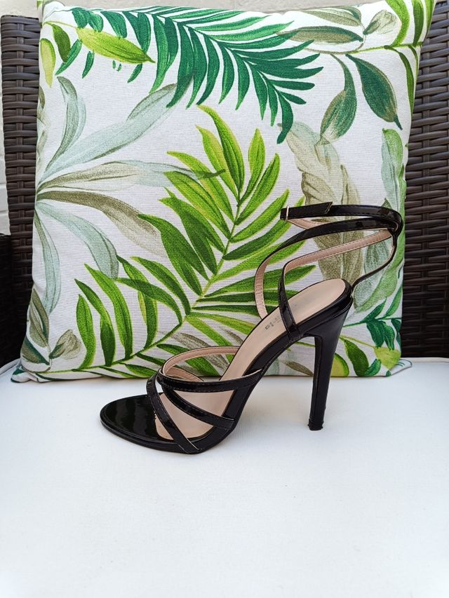 Sandalias fiesta charol