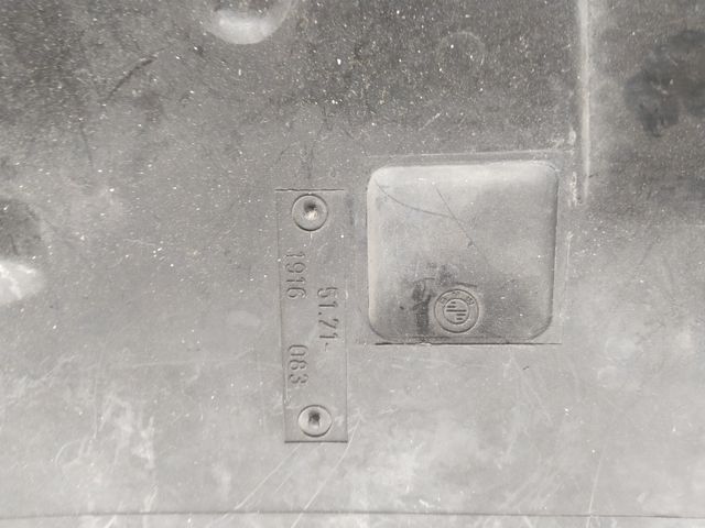 Tapa delantera faro BMW e30