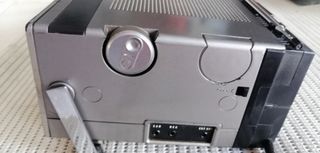 Hitachi K2400 tv /radio sveglia