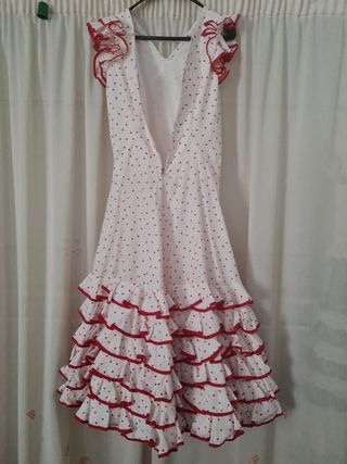 Vestido gitana blanco con lunares rojos
