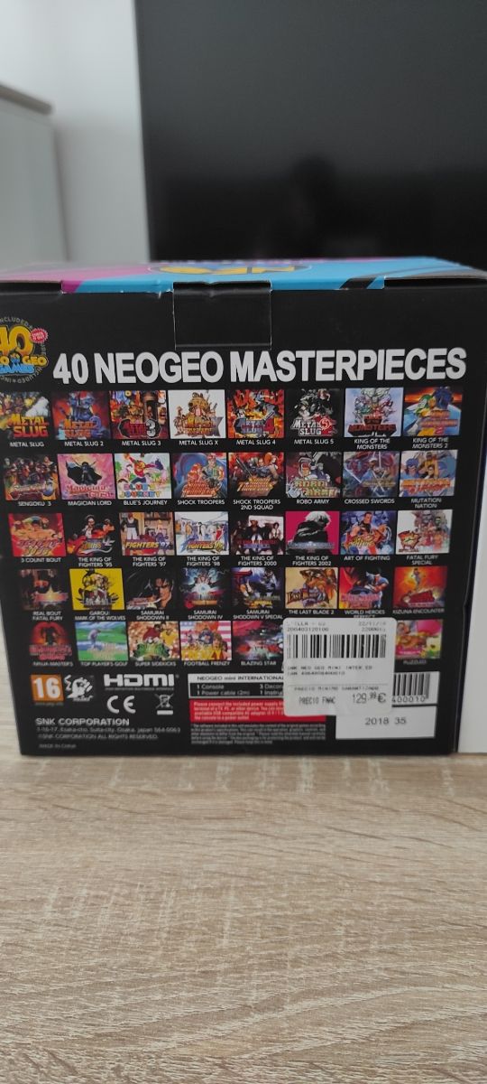 NeoGeo mini INTERNATIONAL + 2 mandos