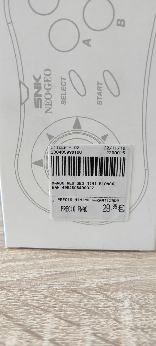 NeoGeo mini INTERNATIONAL + 2 mandos