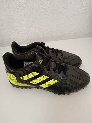 Zapatillas Adidas Copa fútbol núm 33