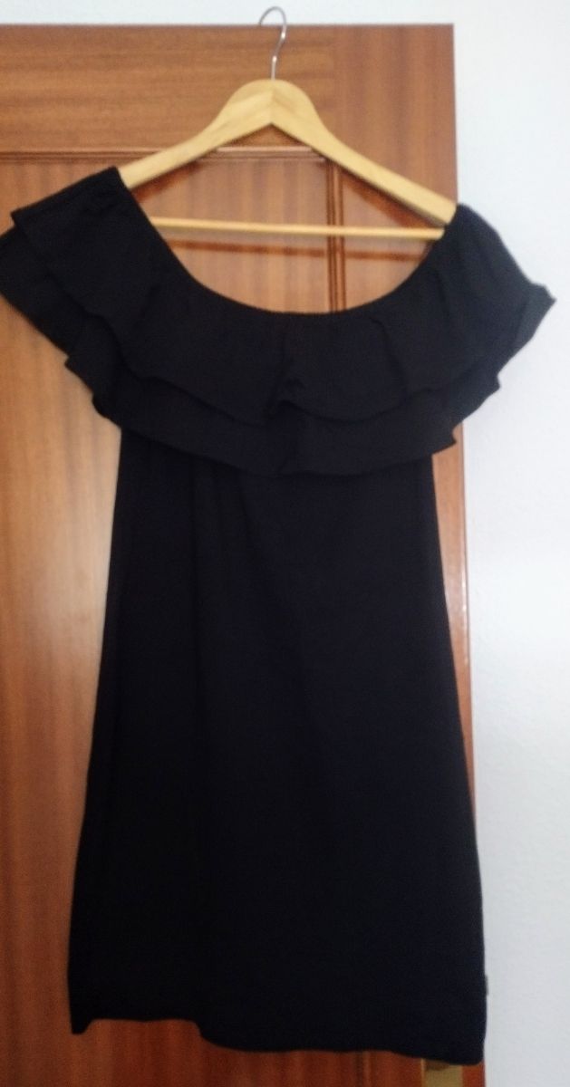 Vestido elástico volante hombros