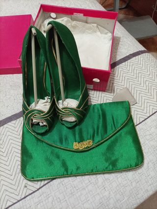 Zapatos y bolso