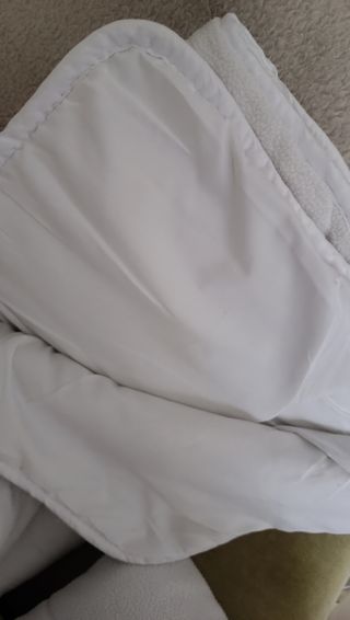 Edredon blanco cama 90