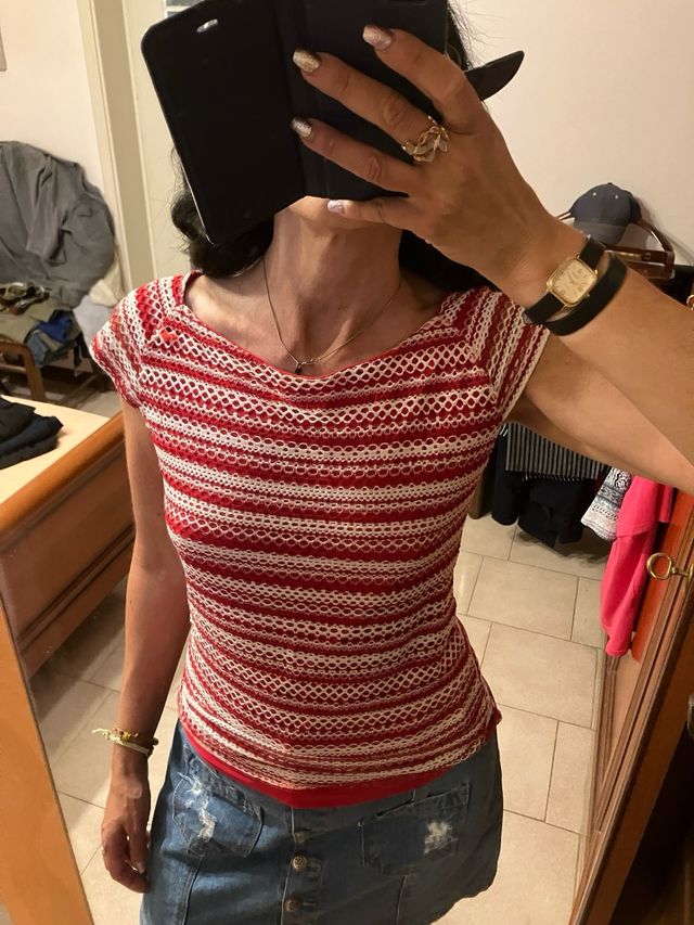 T-shirt rossa tg small