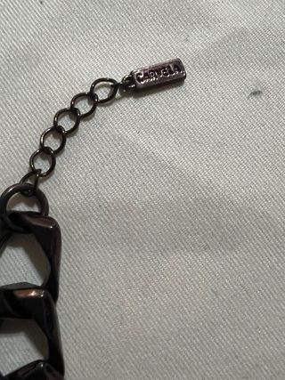 Pulseras de diferentes colores con y si candado