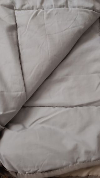 Edredon fino beige cama 90