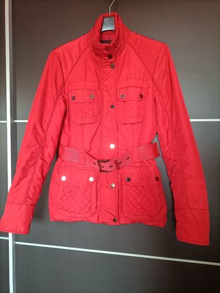 Plumas corto rojo 