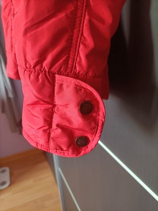 Plumas corto rojo 