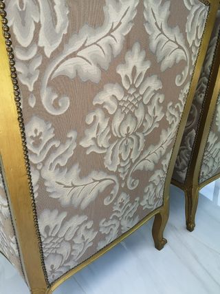 Coppia di poltrone classiche