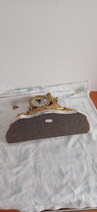         RELOJ DE CUERDA