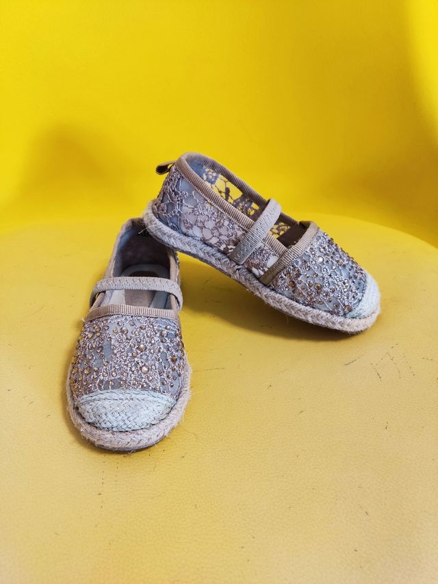 Sandalias N°24 NUEVAS. OFERTAAAAAAAAA