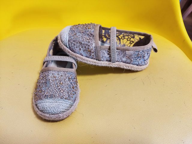 Sandalias N°24 NUEVAS. OFERTAAAAAAAAA