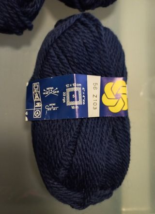 10 gomitoli pura lana. Phildar